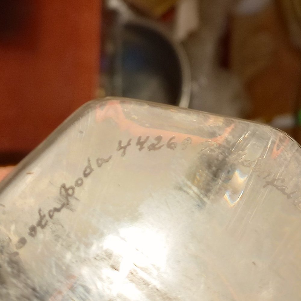 Orrefors kosta boda octagonal Crystal vase #44269 artist signed - Picture 2 of 2